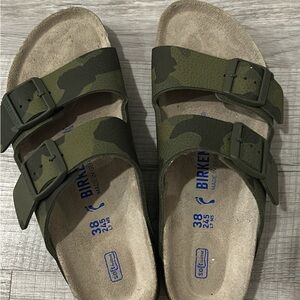 Birkenstock  Green Camouflage Arizona Sandals size 38 regular